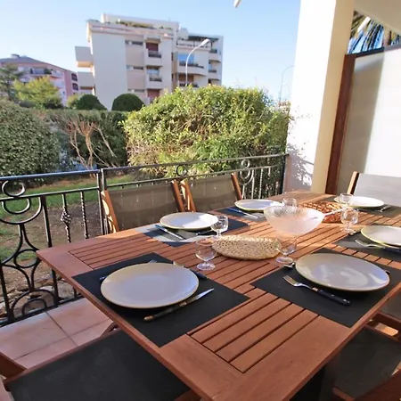 Port Marine Apartment Sainte-Maxime Exterior photo