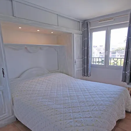 Port Marine Apartment Sainte-Maxime Exterior photo