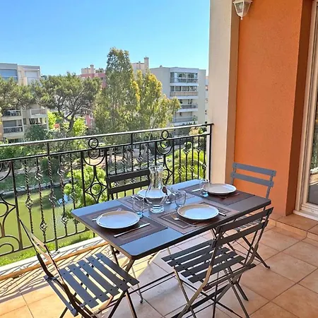 Port Marine Apartment Sainte-Maxime Exterior photo