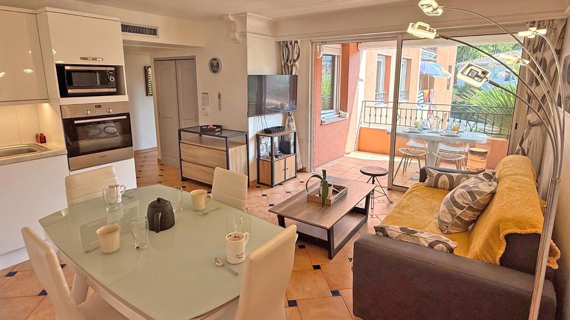 Port Marine Apartment *